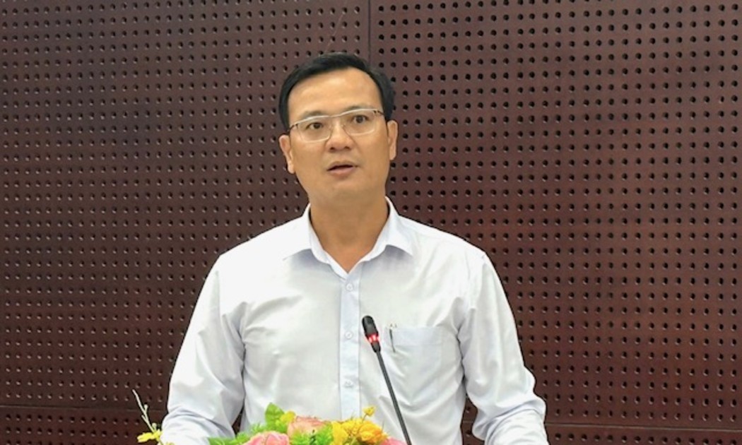 Ông Lê Văn Tuấn, Phó Giám đốc Sở Xây dựng Đà Nẵng, trao đổi với báo chí về những vấn đề liên quan đến Phát triển nhà ở xã hội ở Đà Nẵng. Ảnh Ngô Anh Văn