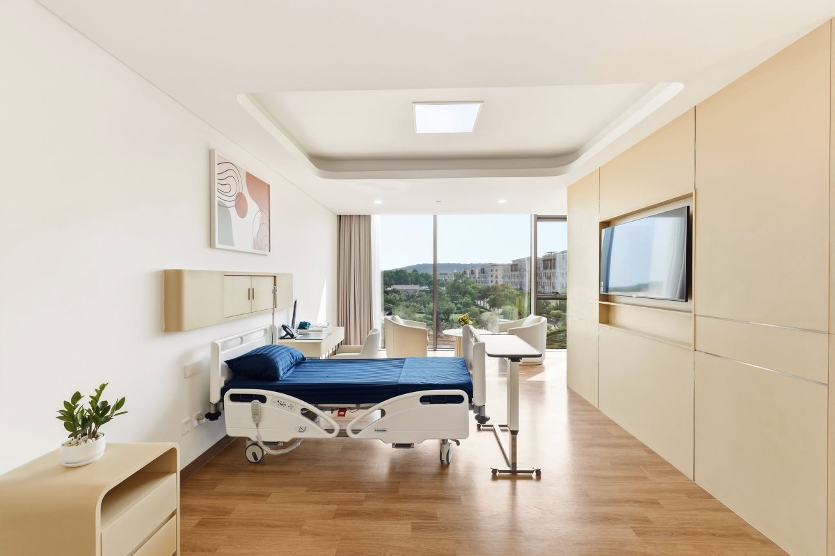 Hai bệnh viện tuyến cuối sẽ giúp Phú Quốc tạo dựng những năng lực y tế phù hợp với đặc thù đảo quốc tế. Ảnh: Bệnh viện Mặt Trời Phú Quốc