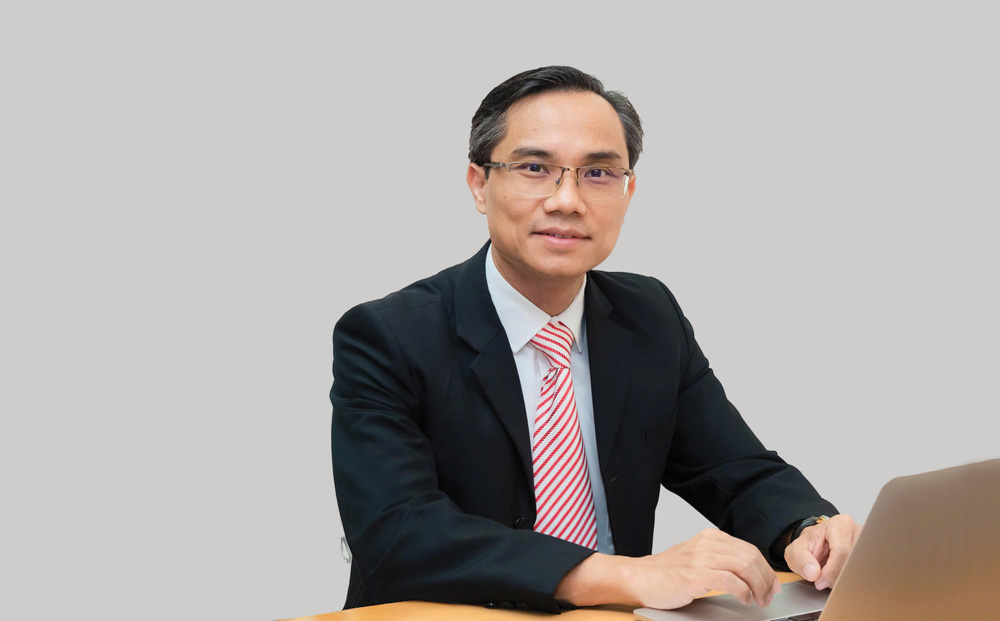 Dr. Cao Minh Thang, Director of the Institute of Information and Communications Technology at the Postal Telecommunications Institute of Technology.
