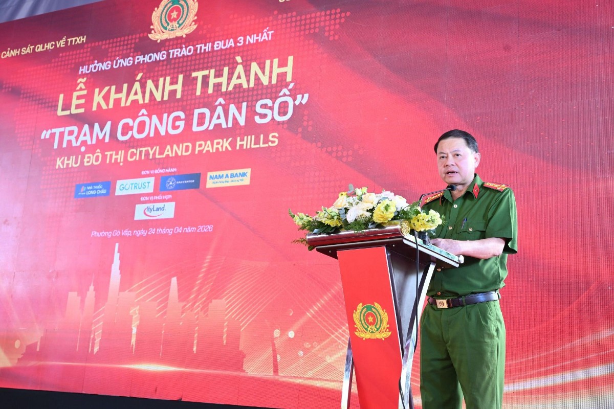 Đại tá Ngô Xuân Thọ - Trưởng phòng Cảnh sát quản lý hành chính về trật tự xã hội (PC06), Công an TP.HCM phát biểu tại lễ ra mắt Trạm Công dân số tại Cityland Park Hills. Ảnh: H.Khánh.