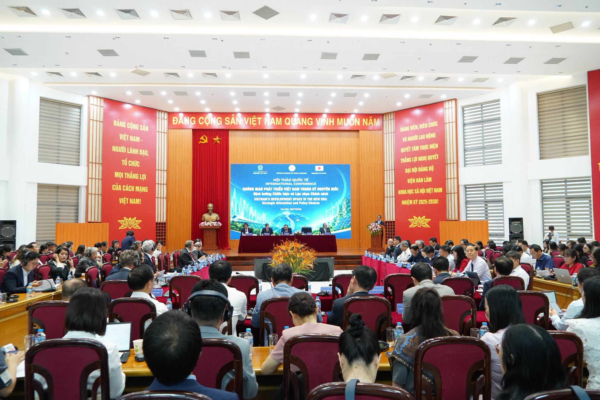 Hội thảo quốc tế