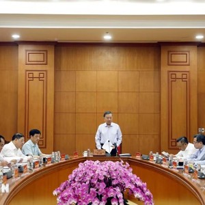 Tổng Bí thư, Chủ tịch nước Tô Lâm chủ trì buổi làm việc với các cơ quan về tái cơ cấu Tập đoàn Công nghiệp Than - Khoáng sản Việt Nam (TKV). Ảnh: TTXVN