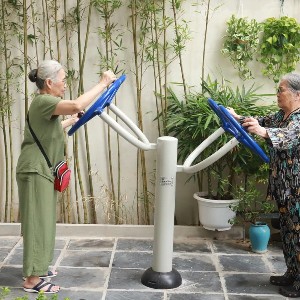 Ảnh: Cơ sở chăm sóc người cao tuổi ban ngày tại phường Long Biên