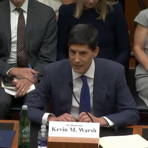 Chủ tịch Fed Kevin Warsh điều trần trước Quốc hội Mỹ vào đầu tháng 7/2026 - Ảnh chụp màn hình.