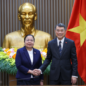 Thủ tướng Lê Minh Hưng tiếp Trưởng Ban Tổ chức Trung ương Đảng Nhân dân Cách mạng Lào Sisay Leudetmounsone - Ảnh: VGP/Nhật Bắc