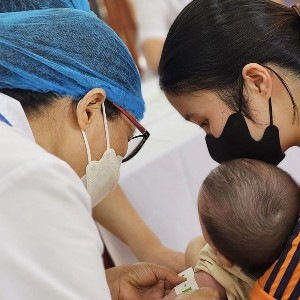 Bộ Y tế khuyến khích sinh đủ 2 con trước 35 tuổi. Ảnh minh họa: N.Dương.