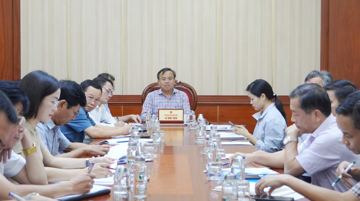 Toàn cảnh buổi làm việc. Ảnh: Tiến Nhất