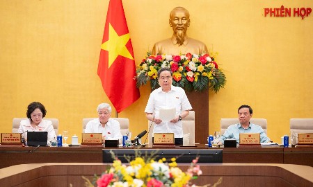 Bế mạc Phiên họp thứ 4 của Ủy ban Thường vụ Quốc hội