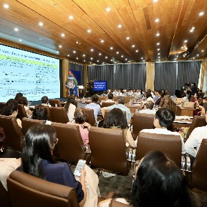 Toàn cảnh toạ đàm Kinh tế mùa hè 2026 với chủ đề