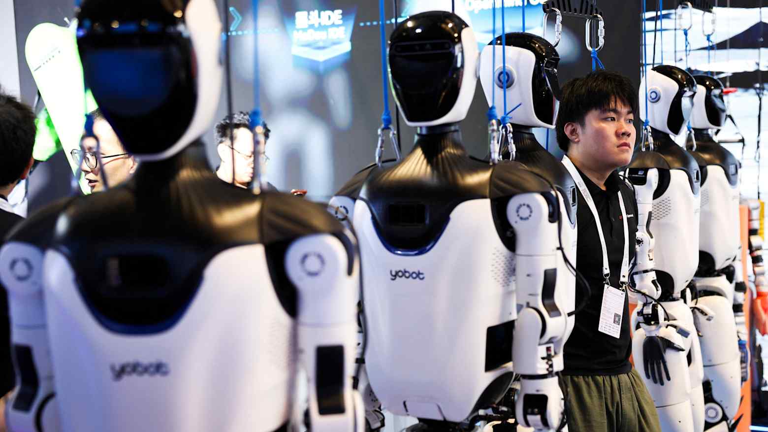 Robot hình người được nhiều tổ chức nghiên cứu dự báo có thể trở thành một trong những công nghệ quan trọng trong tương lai. Ảnh: Reuters
