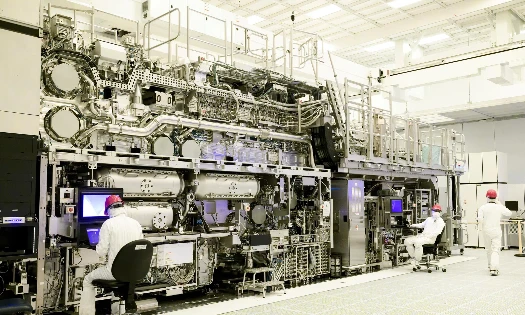 Hệ thống in thạch bản High NA EUV tại một cơ sở của Intel ở Oregon, Hoa Kỳ. Ảnh minh hoặc: Reuters.