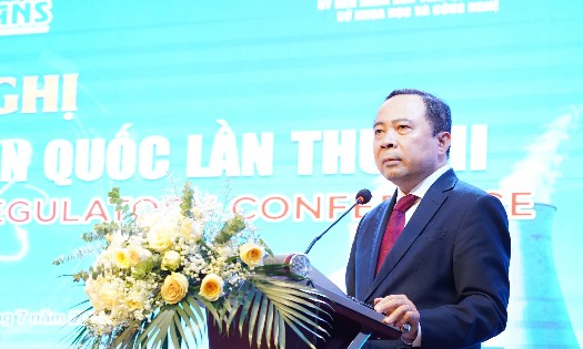 Bộ trưởng Vũ Hải Quân phát biểu khai mạc Hội nghị Pháp quy hạt nhân toàn quốc lần thứ VII. Ảnh: MST.