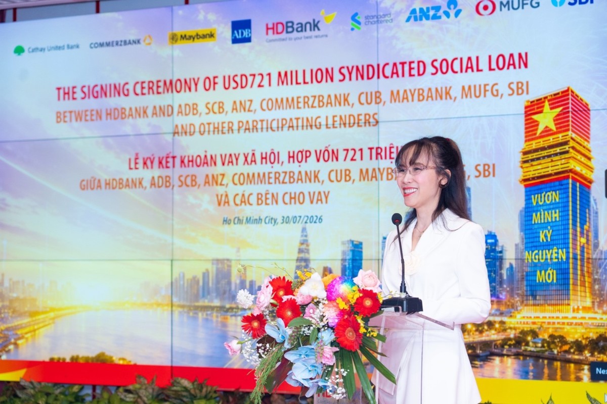 Anh hùng Lao động, Tiến sĩ Nguyễn Thị Phương Thảo nhấn mạnh, khoản vay xã hội hợp vốn 721 triệu USD không chỉ là một giao dịch tài chính, mà còn mở ra nguồn lực mới cho các mục tiêu phát triển bền vững và tài chính toàn diện tại Việt Nam. Ảnh: HDBank.