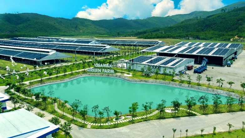 Trang trại Vinamilk không chỉ sản xuất sữa mà còn bảo vệ hệ sinh thái thông qua mô hình Green Farm, qua đó đóng góp vào mục tiêu Net Zero 2050.