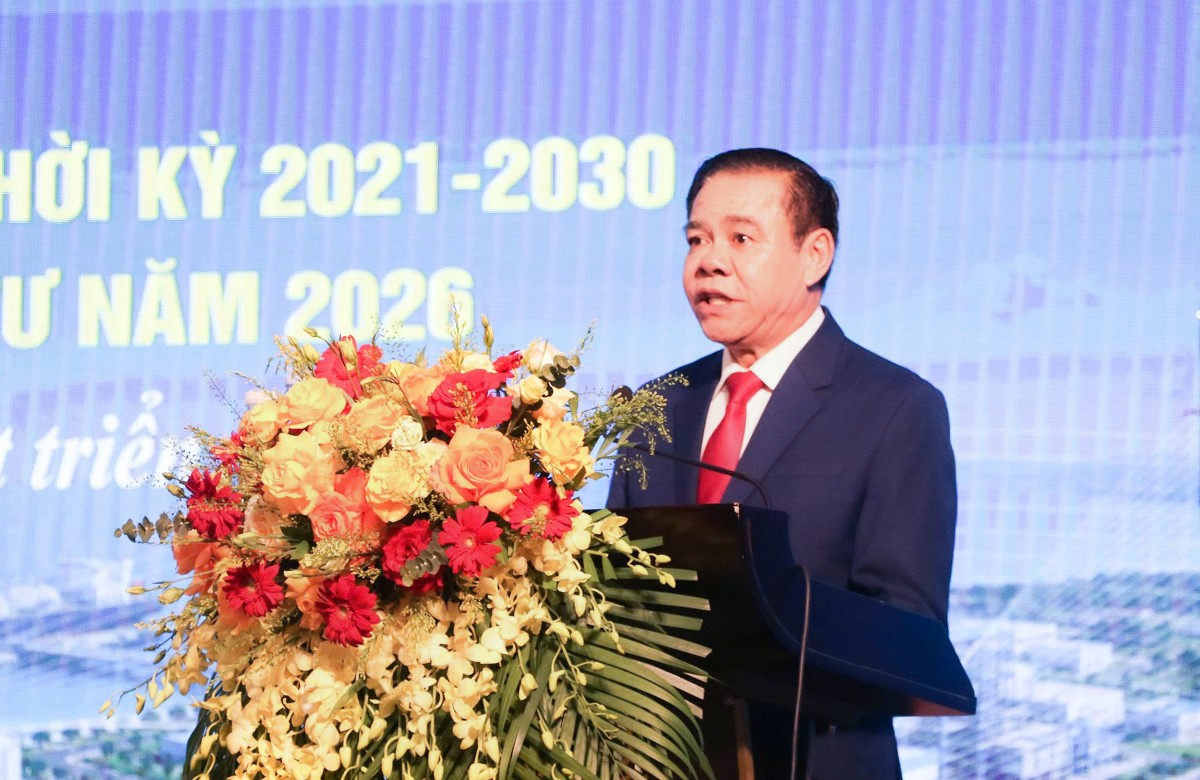 Chủ tịch UBND tỉnh Võ Trọng Hải Nghệ An phát biểu tại Hội nghị công bố điều chỉnh Quy hoạch tỉnh thời kỳ 2021-2030, tầm nhìn đến năm 2050. Ảnh: Kim Oanh