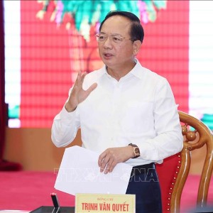 Đồng chí Trịnh Văn Quyết, Uỷ viên Bộ Chính trị, Bí thư Trung ương Đảng, Trưởng Ban Tuyên giáo và Dân vận Trung ương phát biểu chỉ đạo buổi làm việc. Ảnh: Phương Hoa - TTXVN