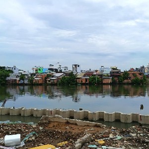 TP. Hồ Chí Minh tăng cường chỉnh trang nhà ở ven kênh rạch - Ảnh: kênh Tàu Hũ - H.V.