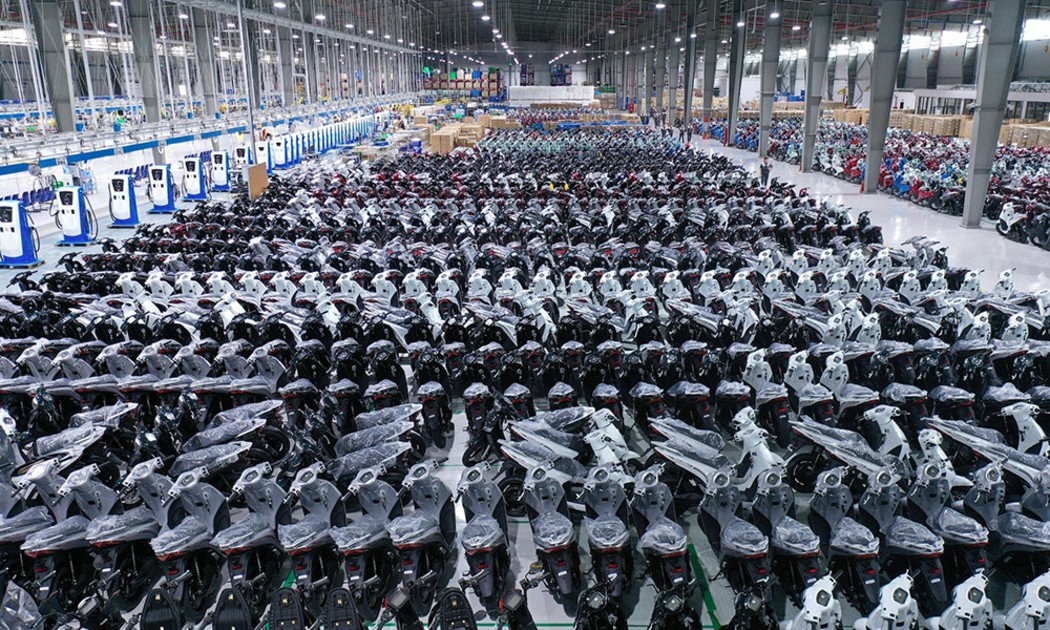 Khối xe máy điện đang