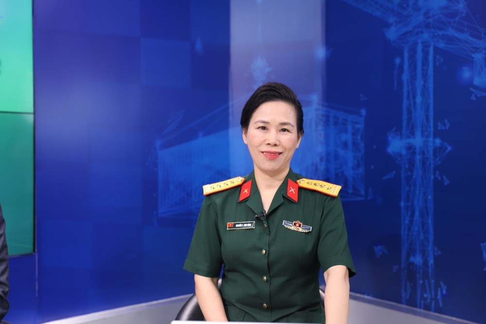 Bà Nguyễn Thị Sơn Bình, Phó Giám đốc Trung tâm Dịch vụ khách hàng doanh nghiệp (Tổng Công ty Viễn thông Viettel), cho biết doanh nghiệp đang vận dụng Nghị quyết theo phương châm “vừa làm mẫu, vừa làm tiên phong”. Ảnh: BTC.