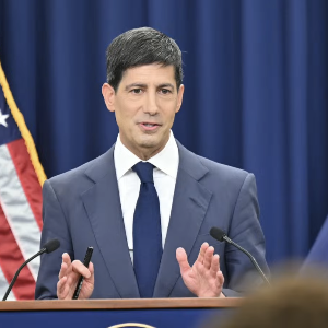 Chủ tịch Fed Kevin Warsh tại buổi họp báo sau cuộc họp Fed ngày 29/7/2026 - Ảnh chụp màn hình.
