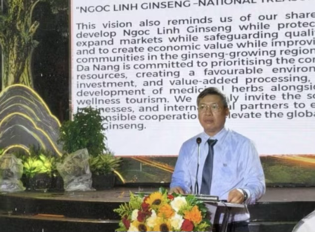 Ông Hồ Quang Bửu, Phó Chủ tịch UBND thành phố Đà Nẵng, phát biểu khai mạc Lễ hội. Ảnh Ngô Anh Văn
