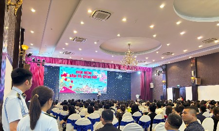 Quản lý thị trường thực hiện kiểm tra, giám sát hội nghị, hội thảo, đào tạo về bán hàng đa cấp tại Thái Nguyên năm 2025. Ảnh: Cục Quản lý và Phát triển thị trường trong nước.