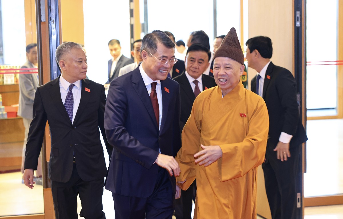Thủ tướng Lê Minh Hưng và đại biểu Quốc hội dự khai mạc Kỳ họp không thường lệ thứ nhất, Quốc hội khóa XVI. Ảnh: Minh Đức - TTXVN