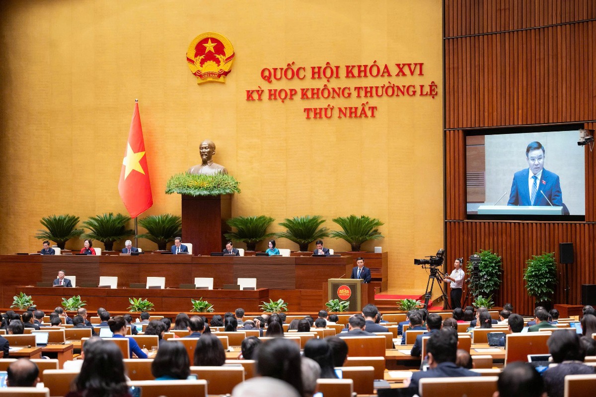 Quốc hội nghe Tờ trình và Báo cáo thẩm tra dự án Luật Dầu khí (sửa đổi). Ảnh: Quốc hội