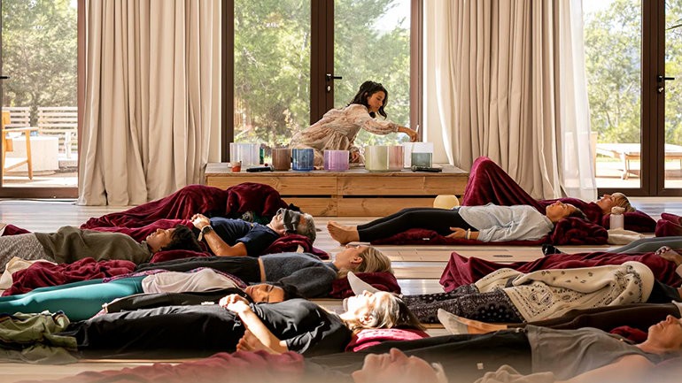 Một hoạt động trong sự kiện wellness Alma Frequency tại khu nghỉ dưỡng Crans-Montana. Ảnh: IHG