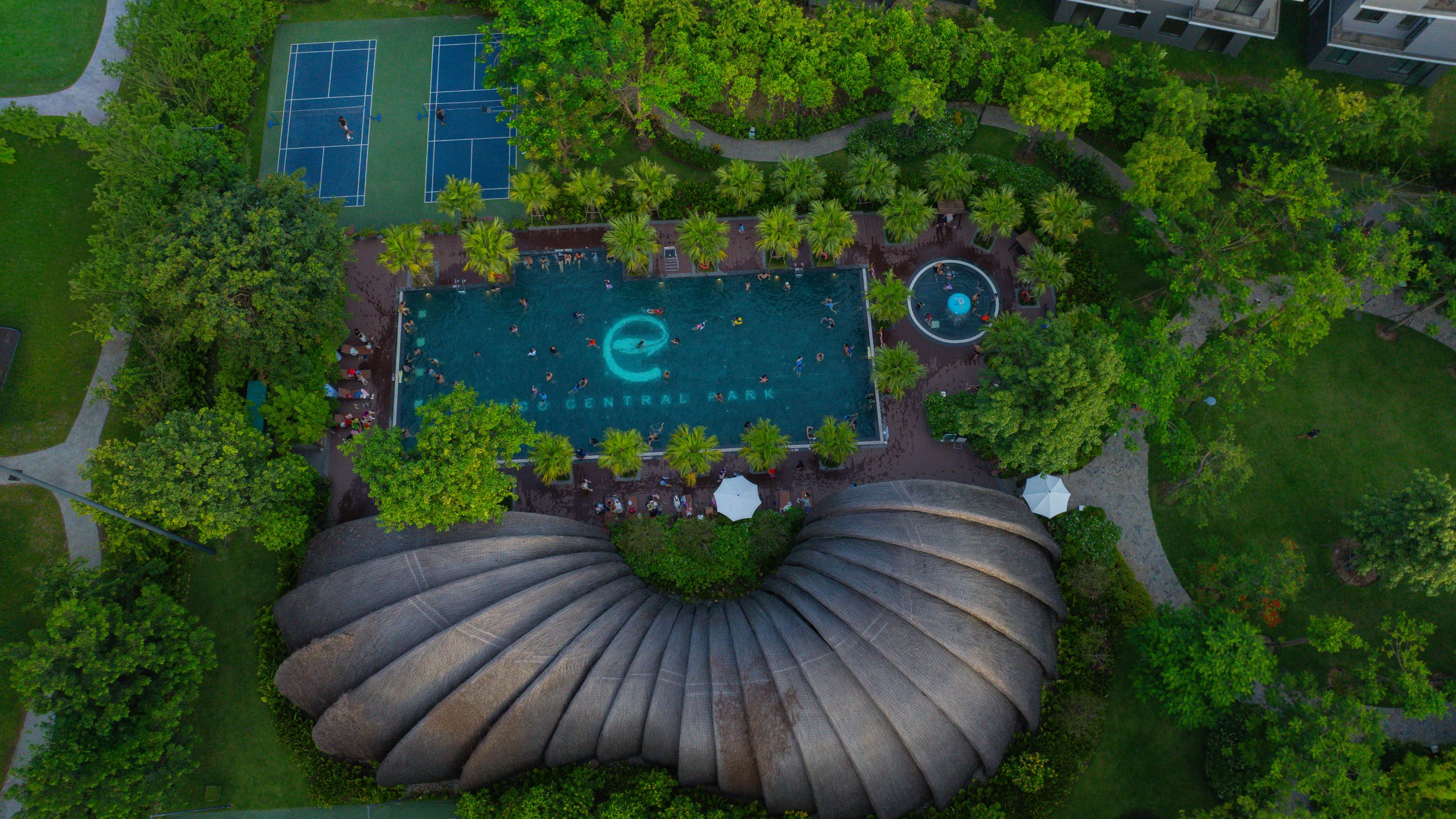 Cuộc sống sôi động tại đô thị Eco Central Park. Ảnh: Phong Anh.
