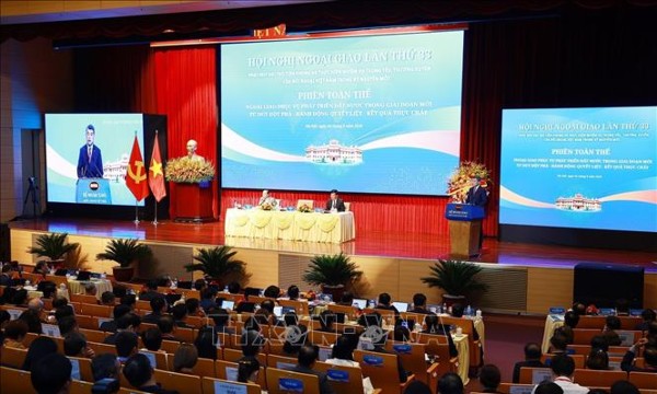 Đẩy mạnh công tác đối ngoại phục vụ đổi mới mô hình phát triển Việt Nam