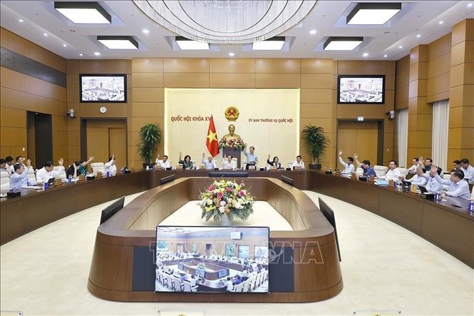 Ủy ban Thường vụ Quốc hội thống nhất trình Quốc hội thành lập thành phố Quảng Ninh và Bắc Ninh trực thuộc Trung ương. Ảnh: TTXVN