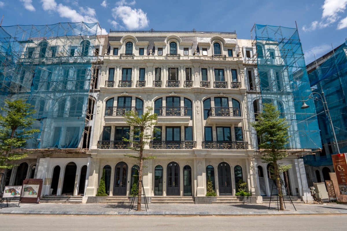 Noble Palace Tay Thang Long WorldHotels Residences - một trong những dự án được áp dụng Voucher NobleX Point đang được đẩy nhanh tiến độ thi công, đã bàn giao những căn nhà phố đầu tiên từ 25/7.