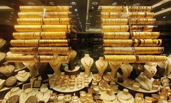 Nhiều chuyên gia tin xu hướng tăng của giá vàng chưa đứt gãy