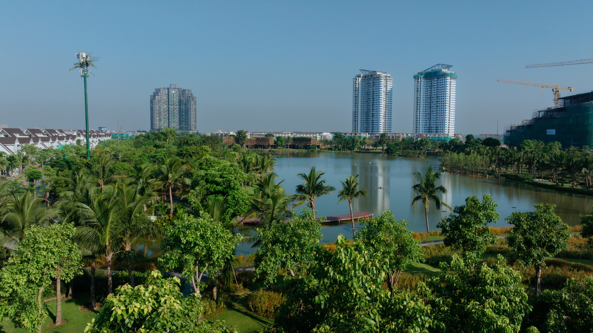Không gian sống xanh, khoáng đạt tại Eco Central Park. Ảnh: Phong Anh.