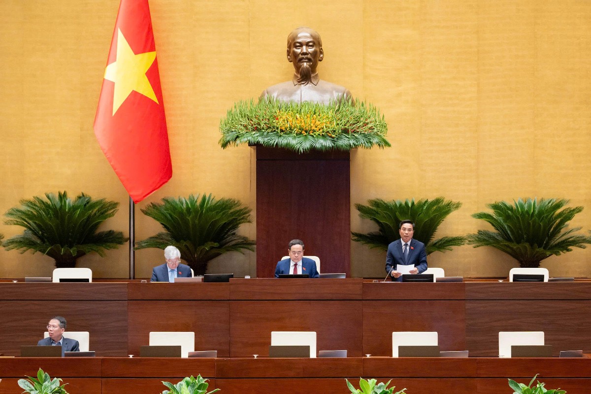 Đoàn chủ tọa tại phiên họp sáng 4/8. Ảnh: Quốc hội