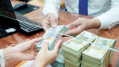 Vietnam's outstanding credit exceeds $770bln as lending supports economic growth