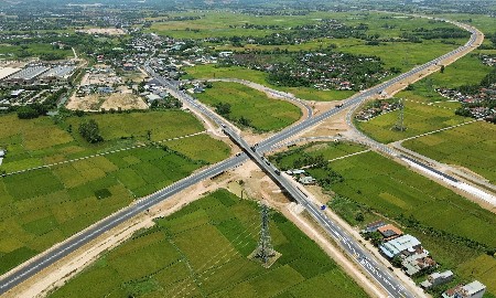 Một đoạn trên tuyến cao tốc Bắc - Nam. Ảnh: Quốc Khánh.