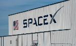 Doanh thu SpaceX tăng hơn 90%, giá cổ phiếu vẫn lao dốc