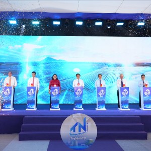 Lễ khởi công Dự án Nhà máy điện mặt trời Dầu Tiếng 5 tại tỉnh Tây Ninh. Ảnh: VGP