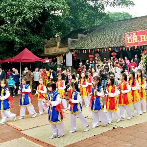 Tổ chức các hoạt động văn hóa, du lịch cho người dân. Ảnh: Thu Hằng.