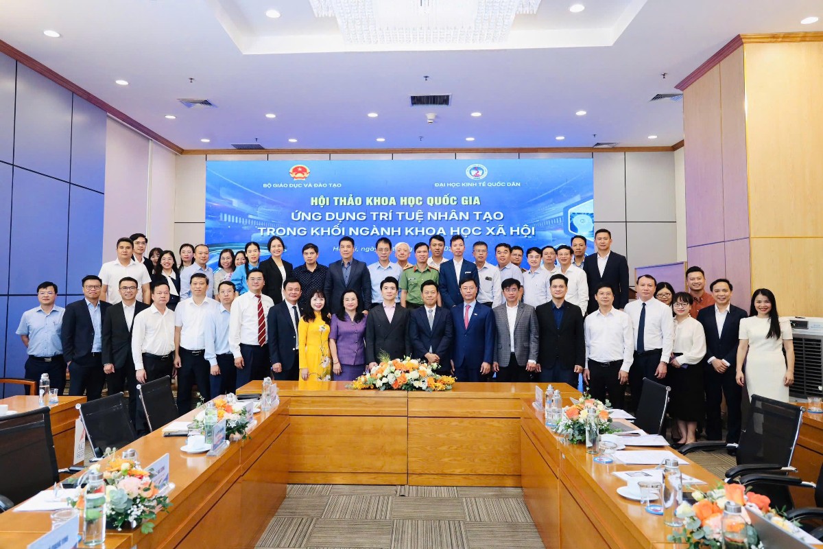 Lễ ký kết diễn ra tại Hội thảo Khoa học Quốc gia “Ứng dụng trí tuệ nhân tạo trong khối ngành khoa học xã hội”.
