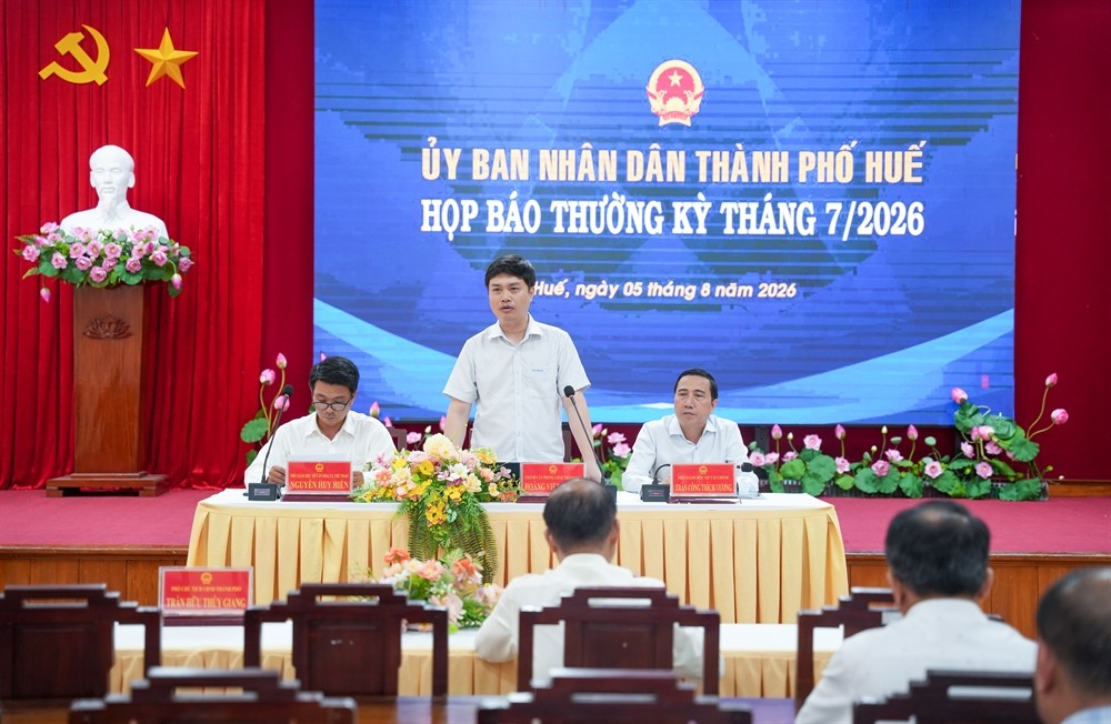Toàn cảnh buổi họp báo. Ảnh: UBND TP Huế