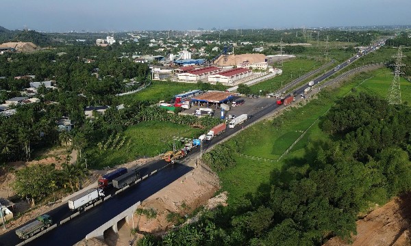 Bộ Xây dựng yêu cầu cắt giảm khối lượng nhà thầu chậm tiến độ tại cao tốc Cam Lộ - La Sơn