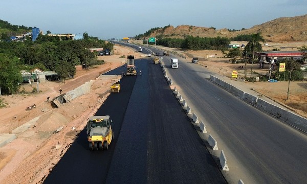 Bộ Xây dựng yêu cầu đẩy nhanh nghiệm thu, thanh toán để tăng tốc giải ngân