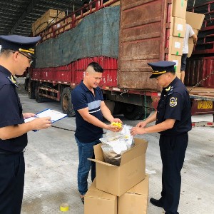 Thu nộp ngân sách từ hàng hóa vi phạm tăng gần 50% so với cùng kỳ - Ảnh: GOV