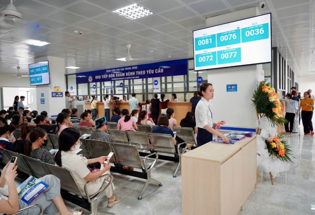 Hơn 800 bệnh nhân đã đến khám sản khoa trong ngày đầu tiên bệnh viện đi vào hoạt động. Ảnh: Bệnh viện Phụ sản Trung ương