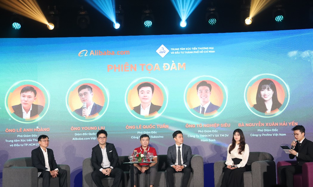 Các diển giả, chuyên gia và doanh nghiệp cùng thảo luận, kết nối giao thương - Ảnh: Minh Hà.