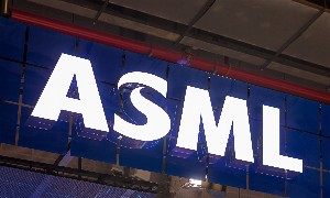 ASML xác nhận sẽ triển khai chương trình thưởng cổ phiếu có điều kiện dành cho nhân viên. Ảnh: Getty Images