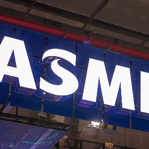 ASML xác nhận sẽ triển khai chương trình thưởng cổ phiếu có điều kiện dành cho nhân viên. Ảnh: Getty Images